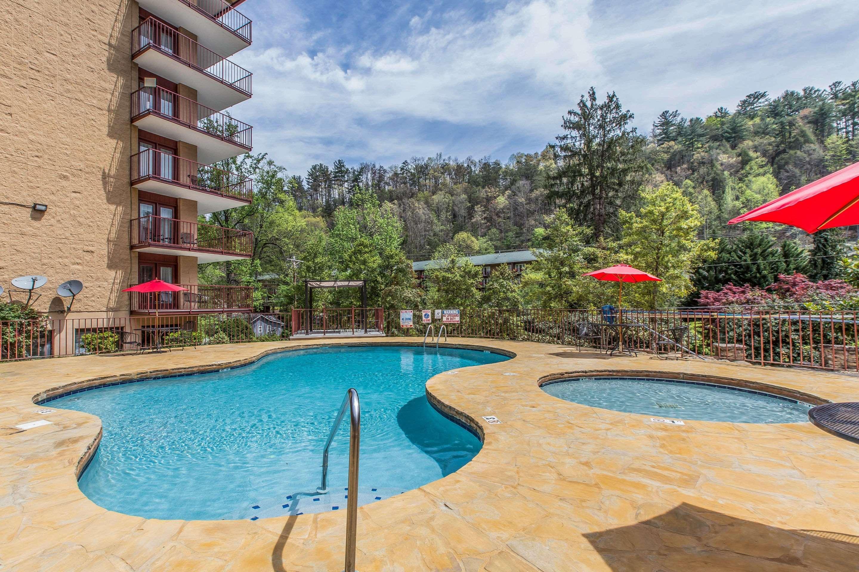 Quality Inn & Suites Gatlinburg Esterno foto