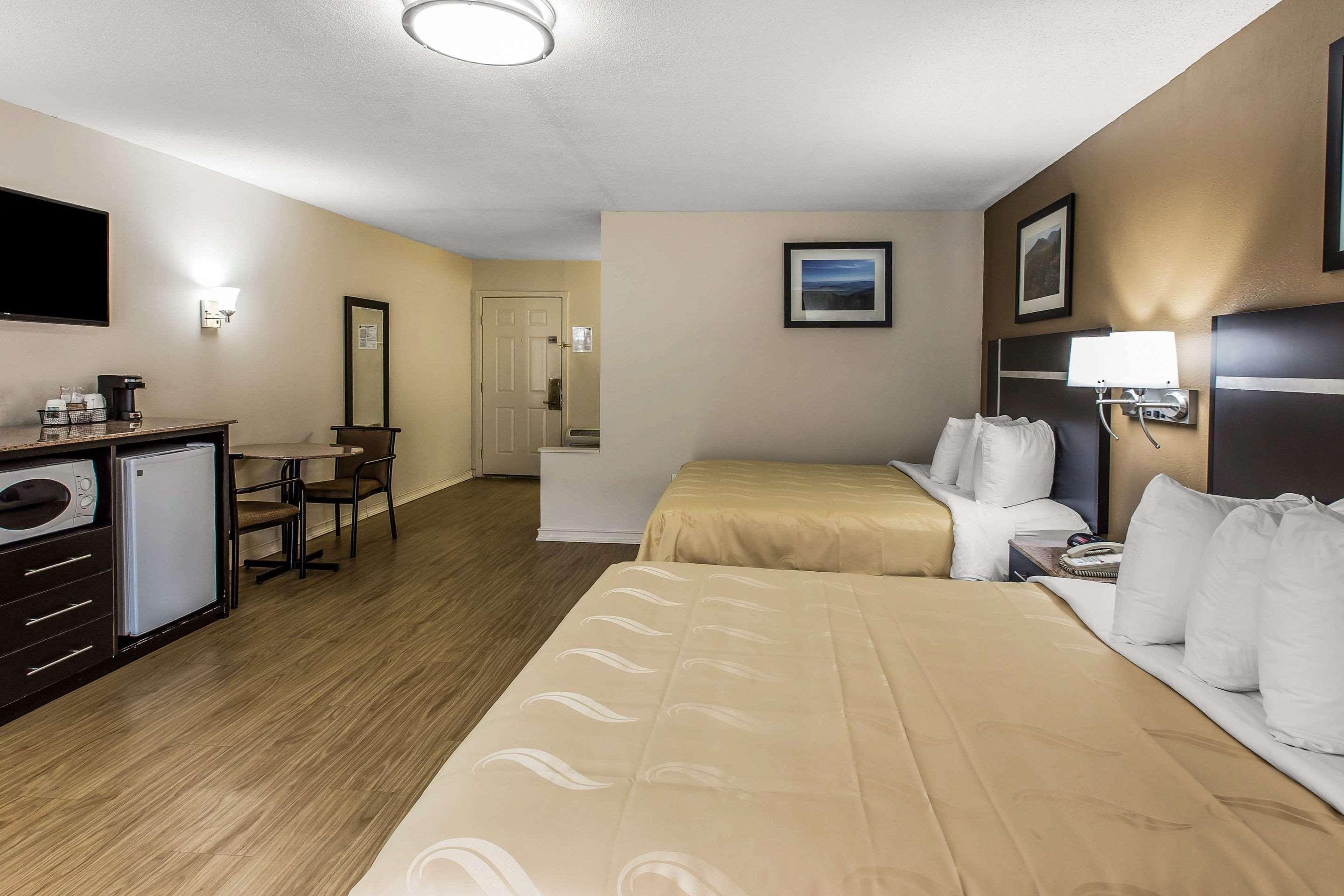 Quality Inn & Suites Gatlinburg Esterno foto